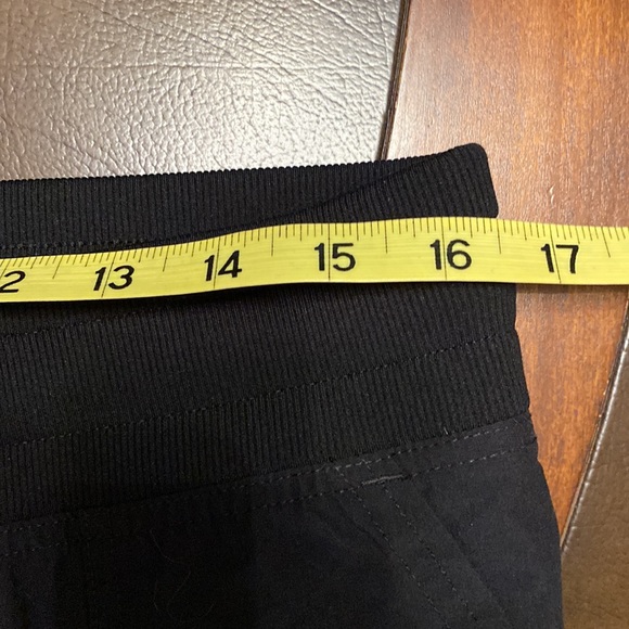 Eddie Bauer black Capri nylon hiking pants drawstring waist size large - Picture 6 of 8